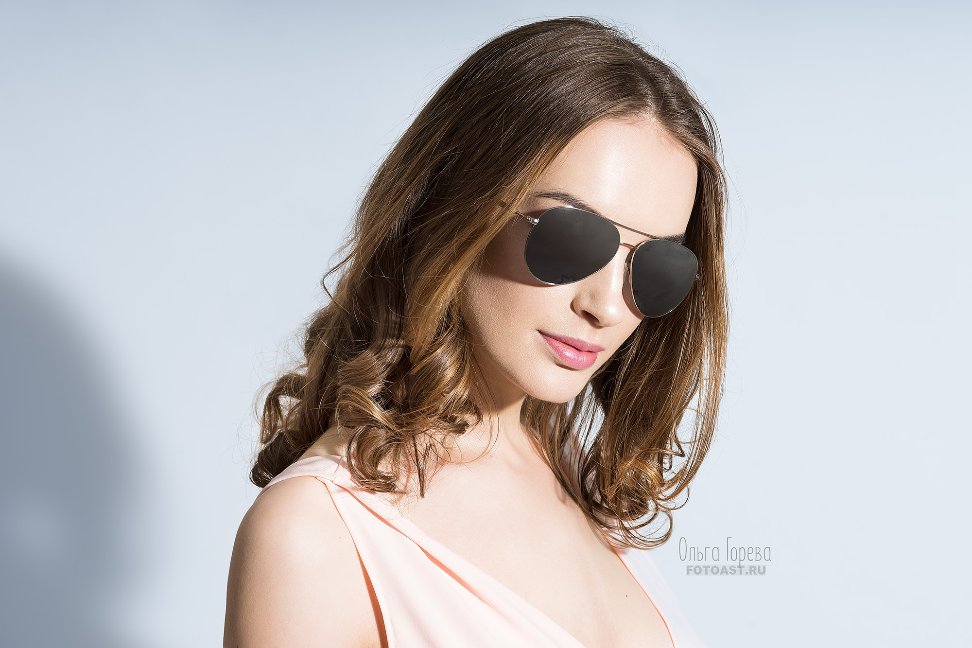 Фотосессия девушки в фотостудии, студия LightUp, Киров