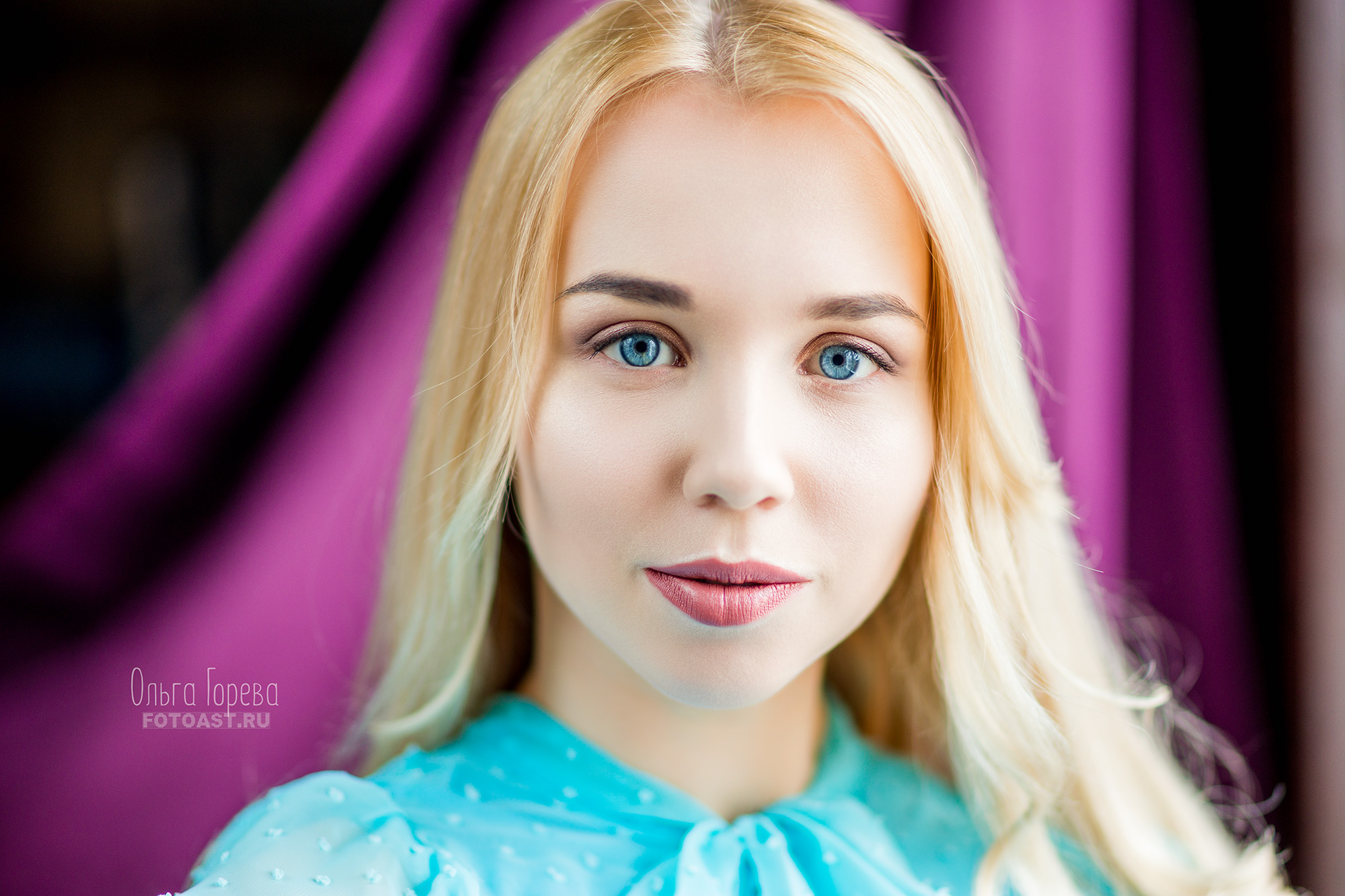 Фотосессия на фонах и в декорациях в студии в Кирове