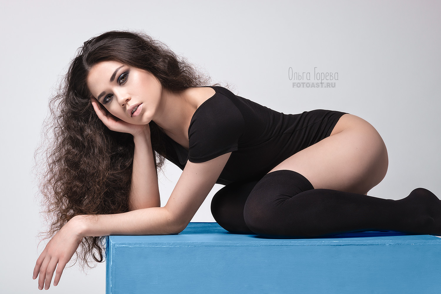 Фотосессия девушки в боди, студия Давинчи, Киров